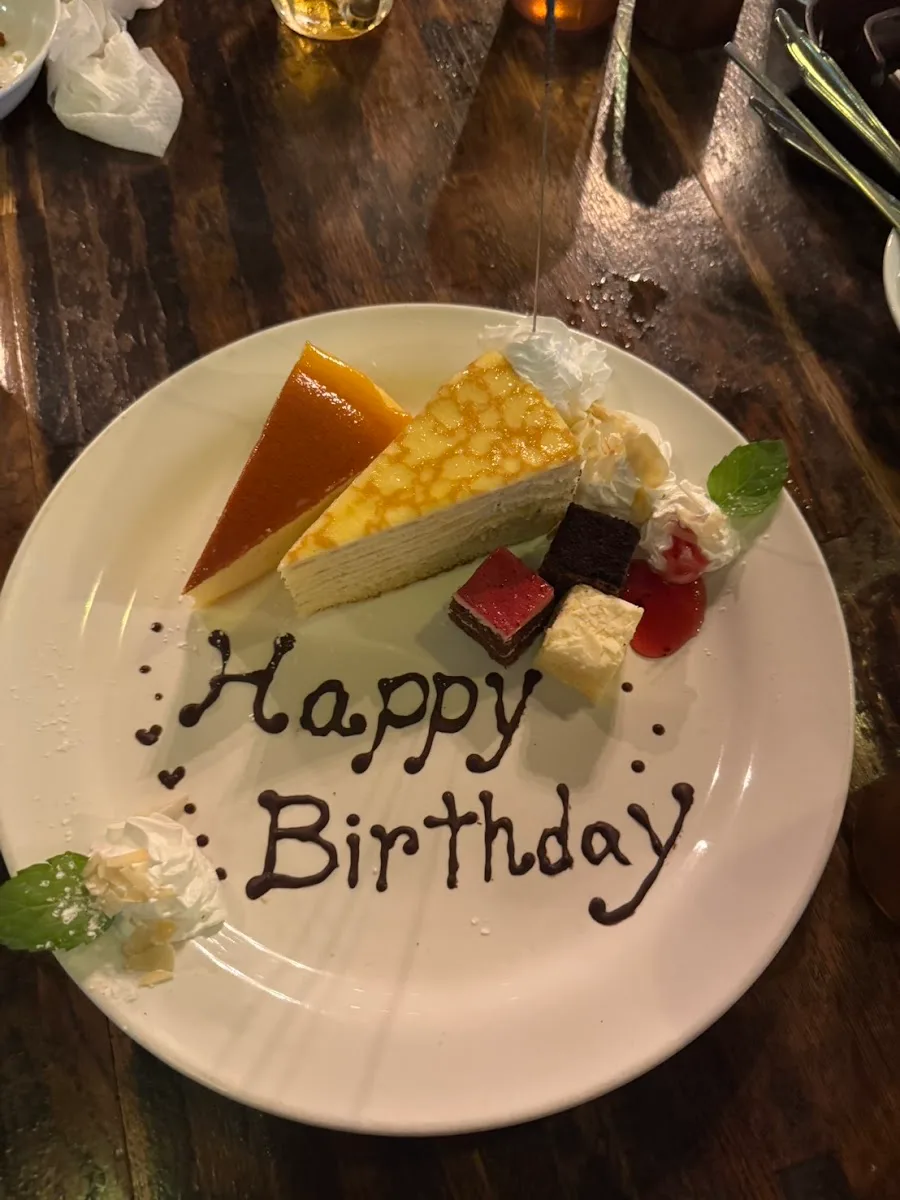 Yonchome Cafe · 6